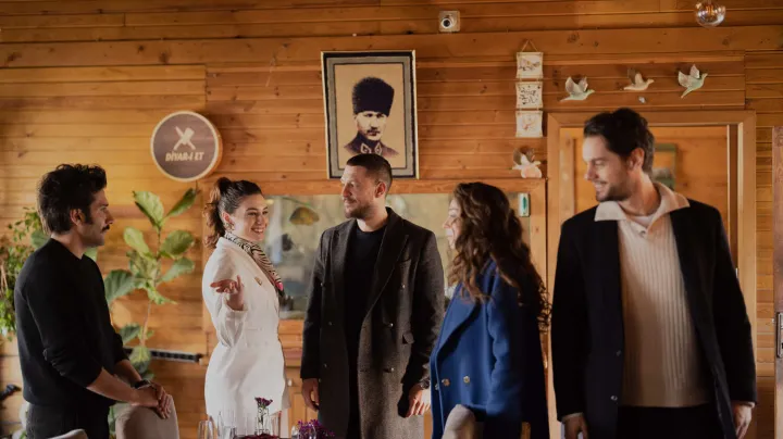 Hide Me (Sakla Beni) episode 22  English Subtitles
