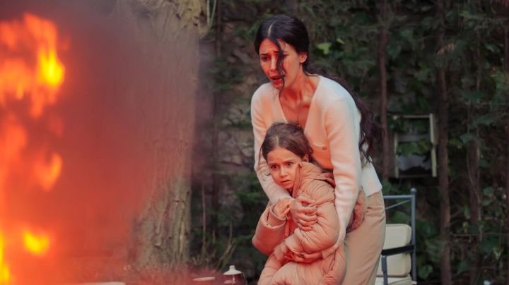 Standing Together (Ne Gemiler Yaktim) Episode 5 English Subtitles