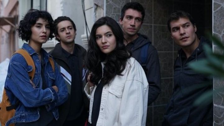 Episode 11 Seasons 1