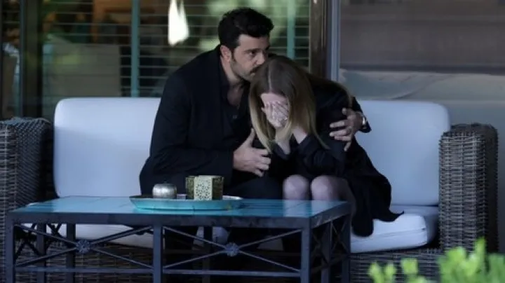 Boundless Love (Hudutsuz Sevda) Episode 39 English subtitles